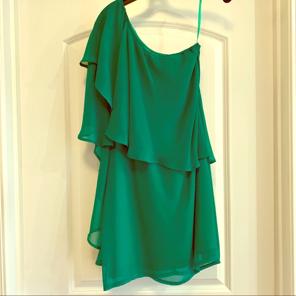 One Shoulder Green Chiffon Dress ❤️ S